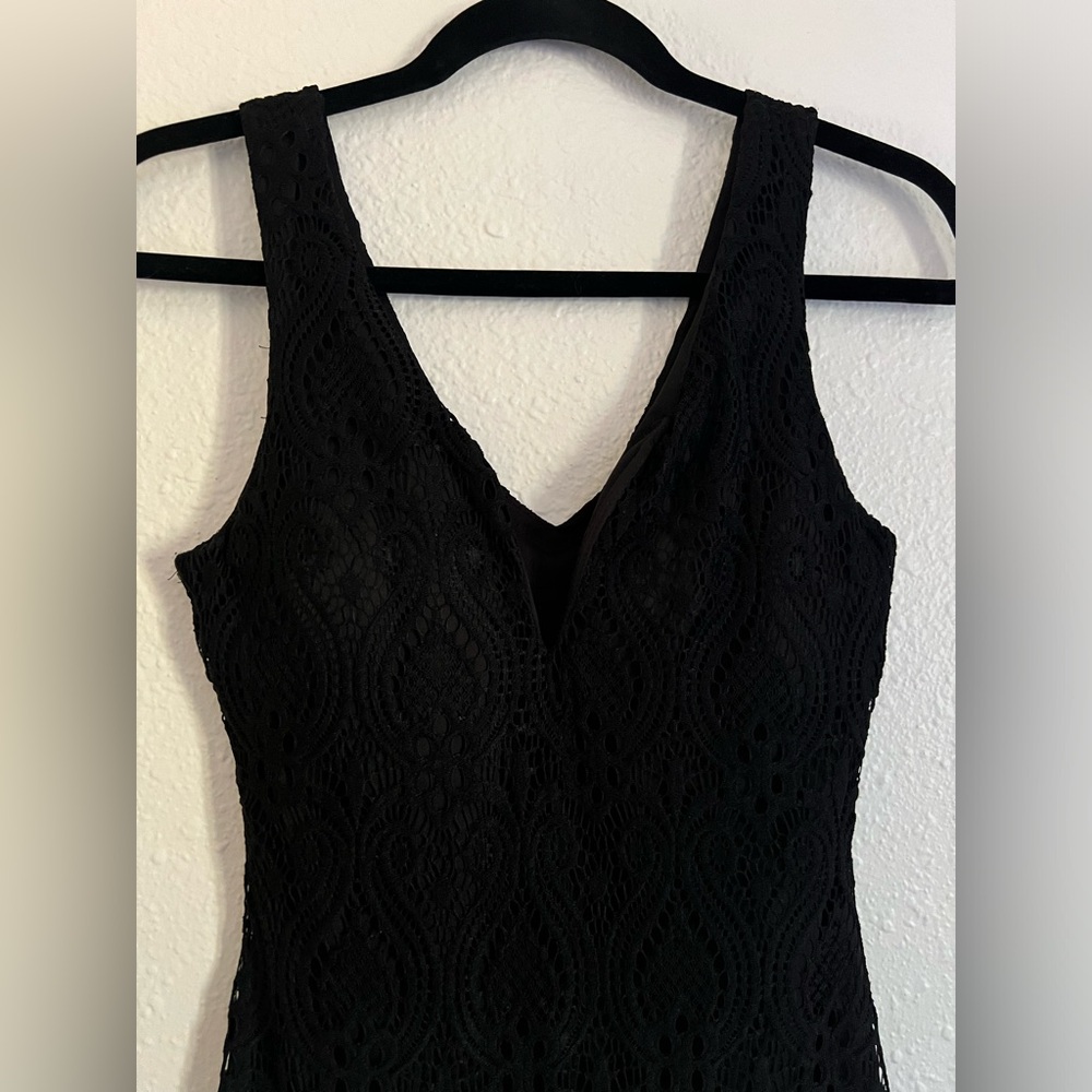 Size Small Papermoon Black Crochet Sleeveless Mini Dress Deep V - Picture 2 of 9